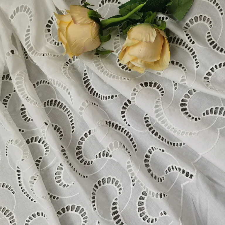 Tissu 100% coton brodé ajouré, - Sewing Eyelet Fabric avis et prix