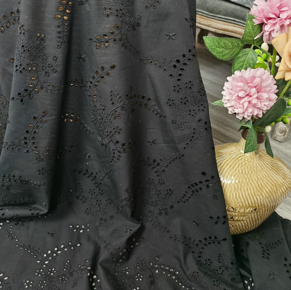 Tissu en dentelle florale brod - Sewing Eyelet Fabric avis et prix